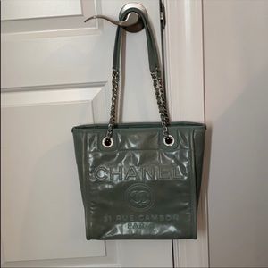 Chanel tote